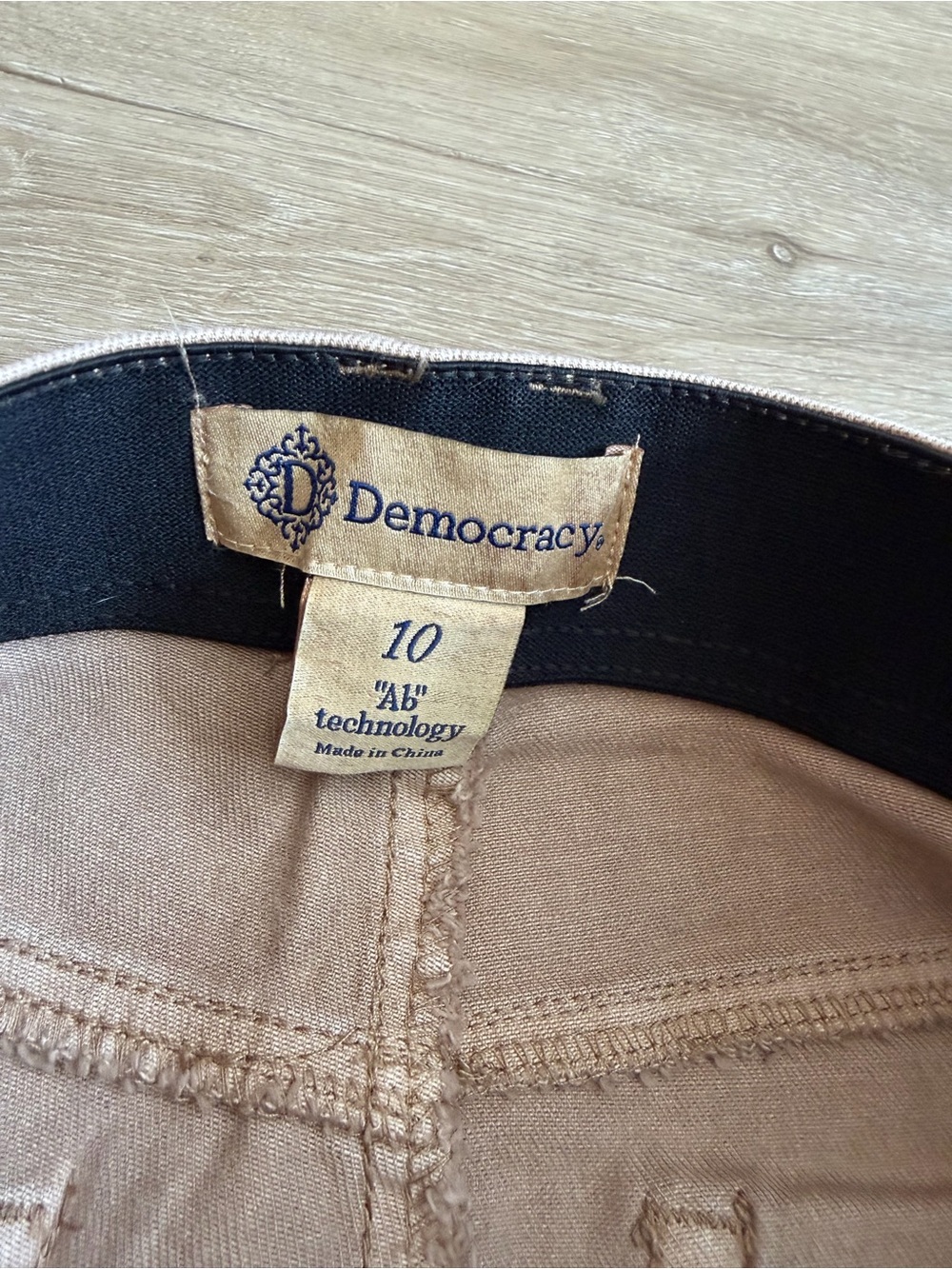 Democracy AB Technology straight leg Ankle Jeans Tan Khaki Raw Hem SZ 10 - Picture 4 of 6